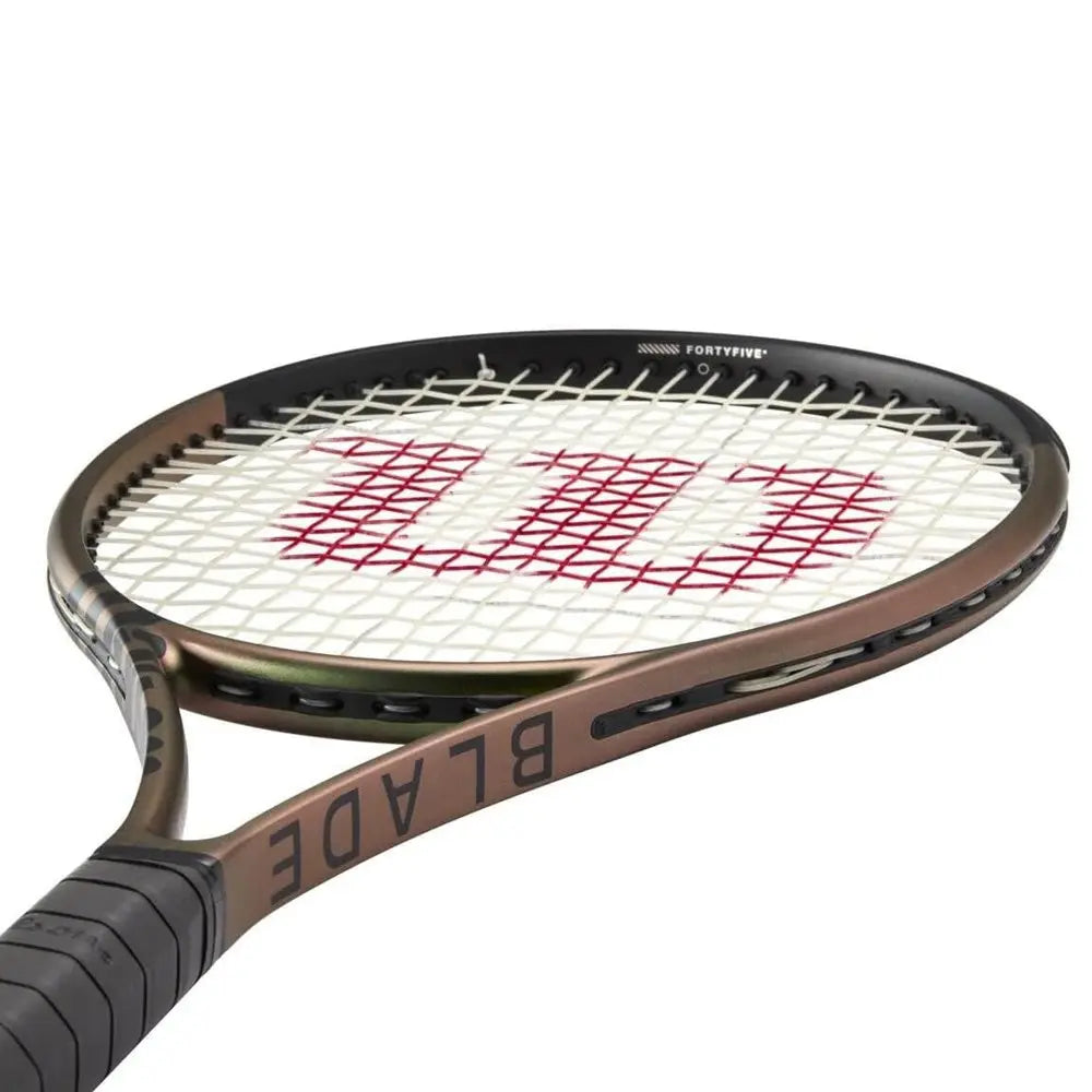 Wilson Tennis Racket - Blade 98 V8 - String Pattern 16*19 - 27
